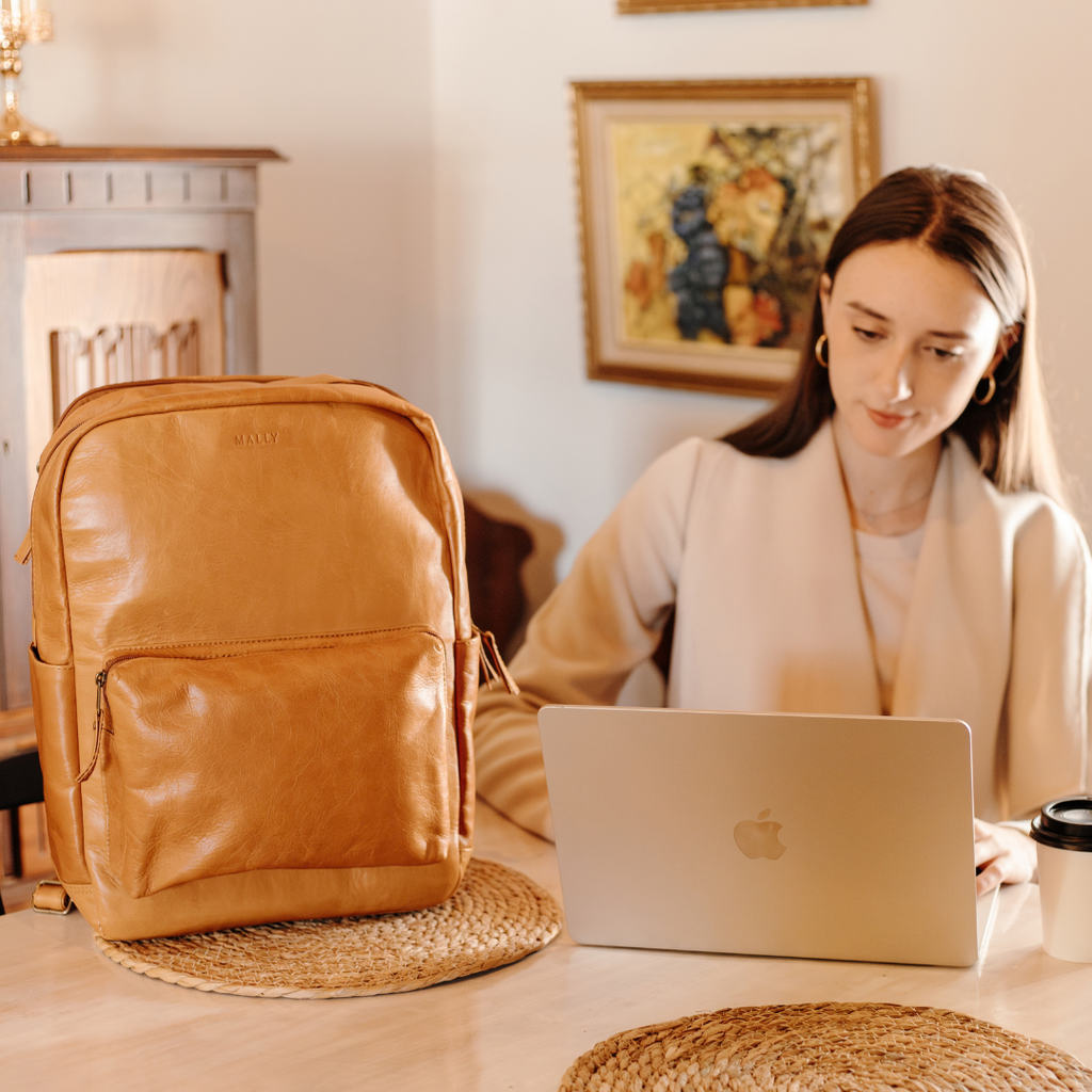 The Hunter Laptop Backpack in Toffee