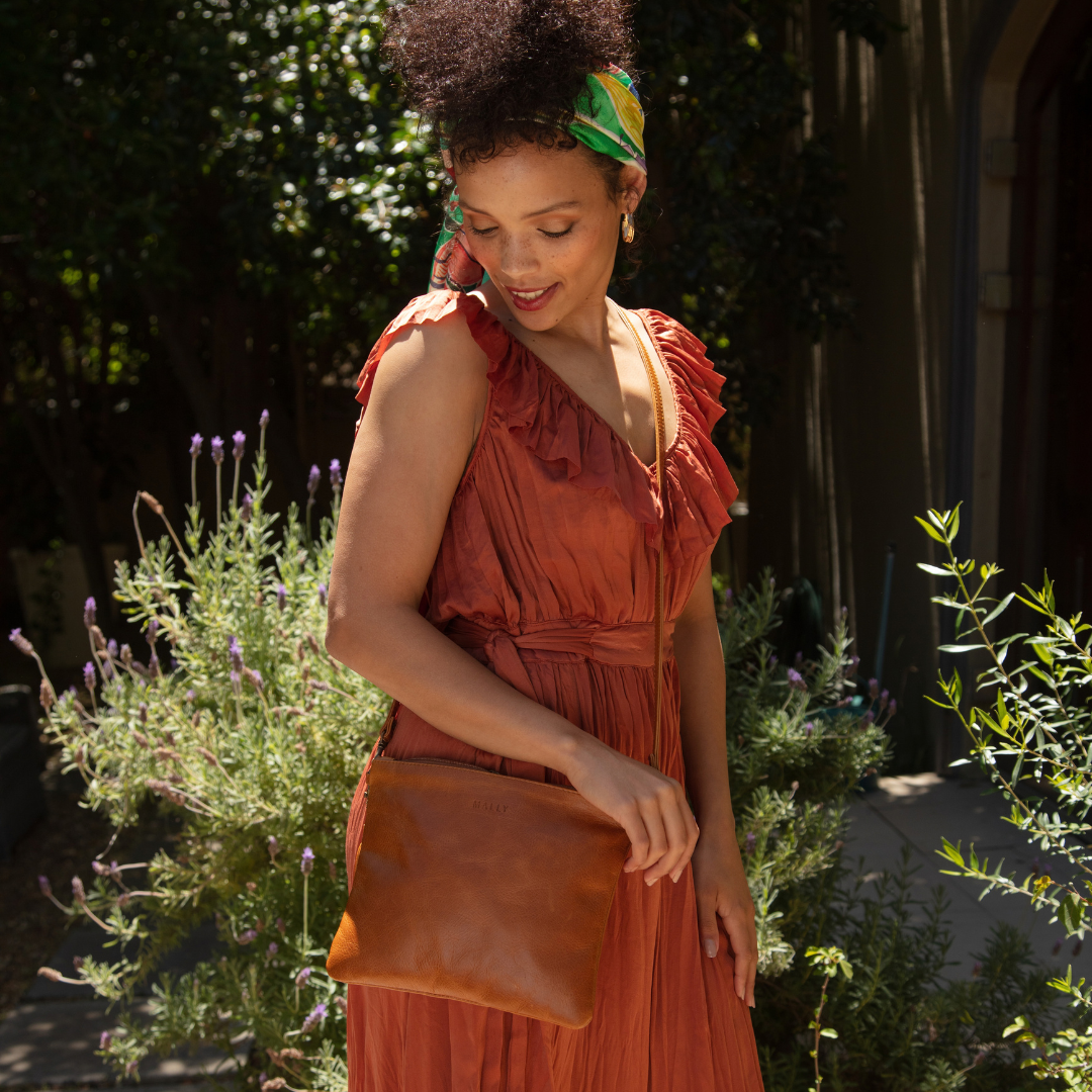 Poppy Sling Bag in Toffee