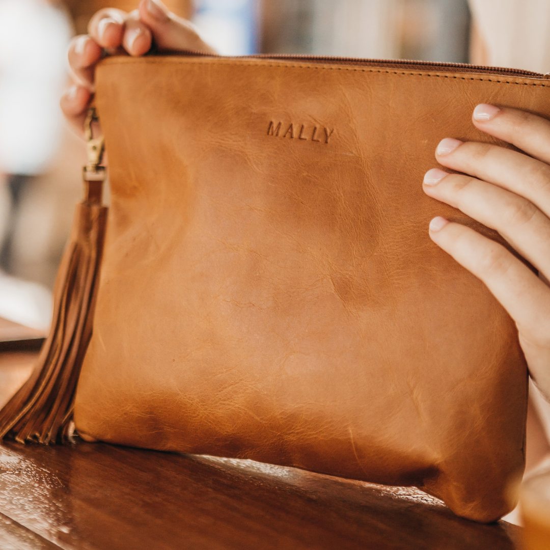 Poppy Sling Bag in Toffee